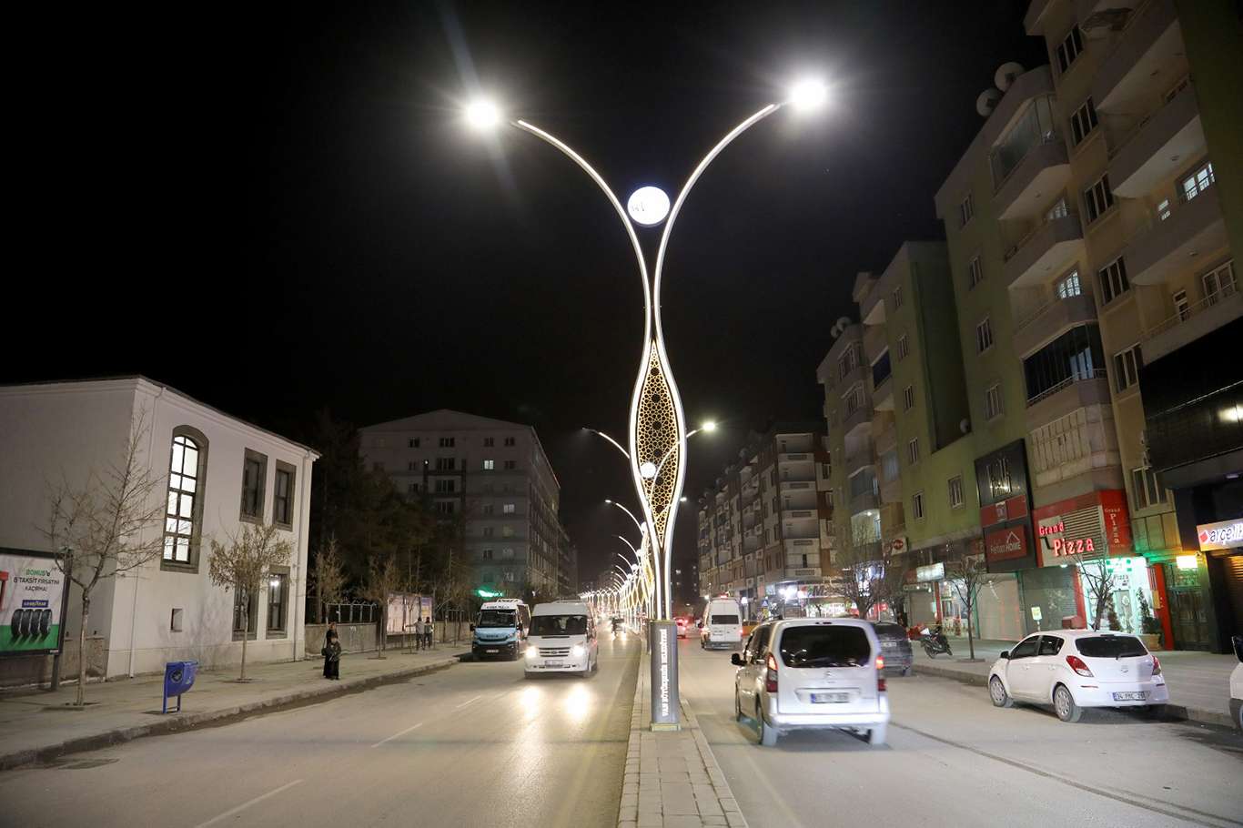 Van'da çevre farkındalığı için ışıklar kapatıldı Van'da çevre farkındalığı için ışıklar kapatıldı
